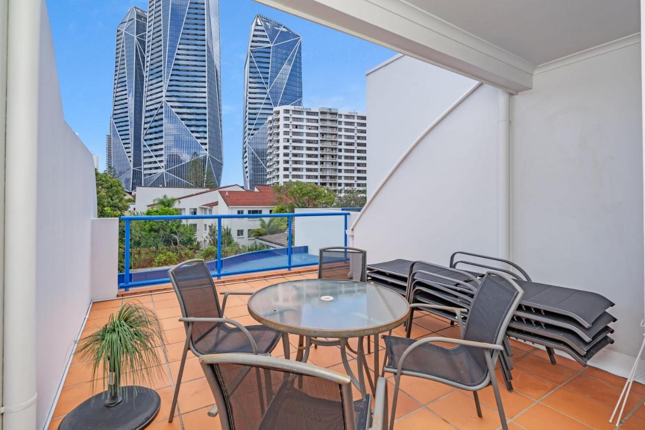 Surfers Beach Resort One Gold Coast Bagian luar foto