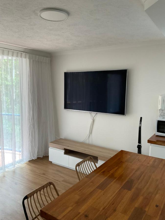 Surfers Beach Resort One Gold Coast Bagian luar foto