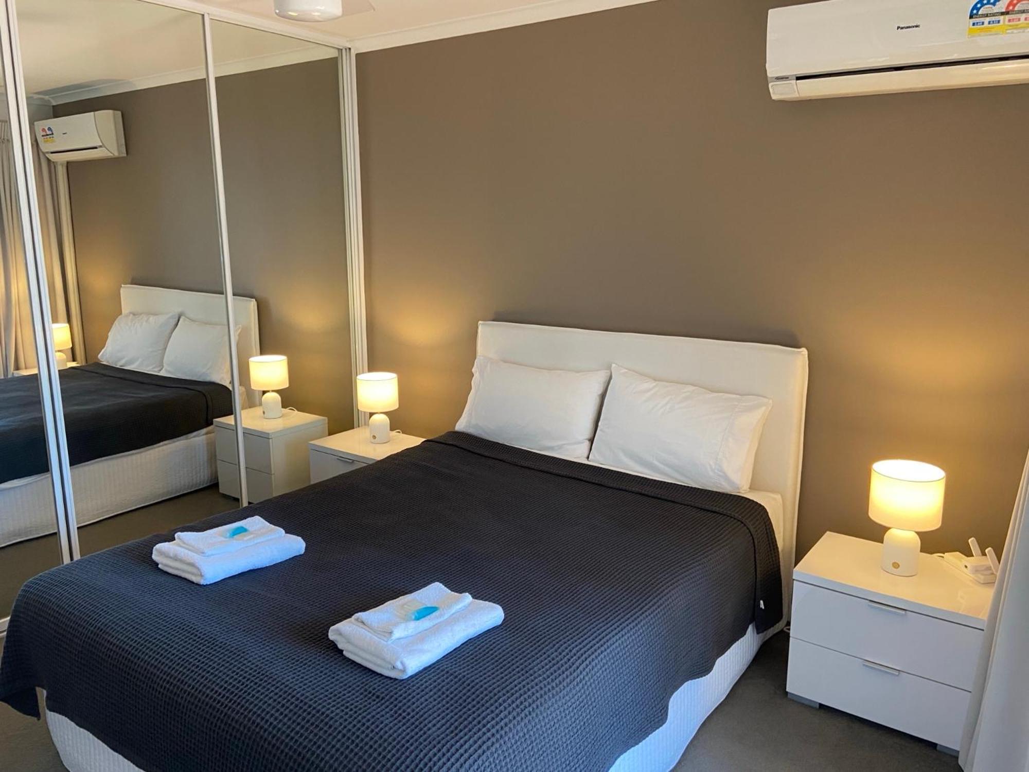 Surfers Beach Resort One Gold Coast Bagian luar foto